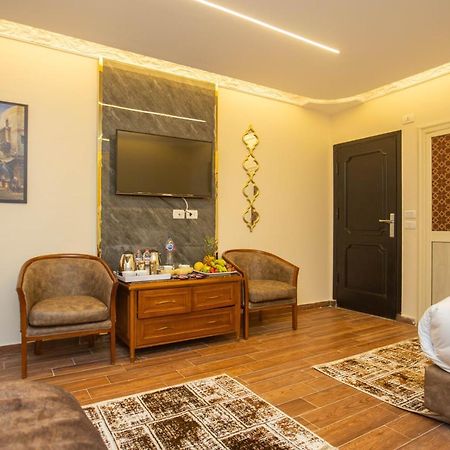 The Muse Pyramids Hotel Кайро Екстериор снимка